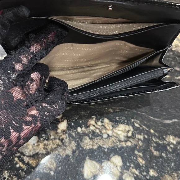 Burberry Black Novacheck Canvas and Patent Leather Penrose Continental Wallet - Picture 6 of 13